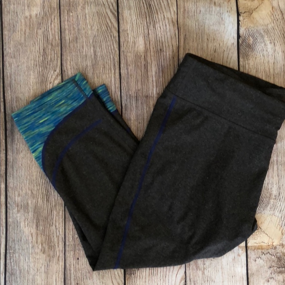 Xersion fitted Capri leggings. Great condition